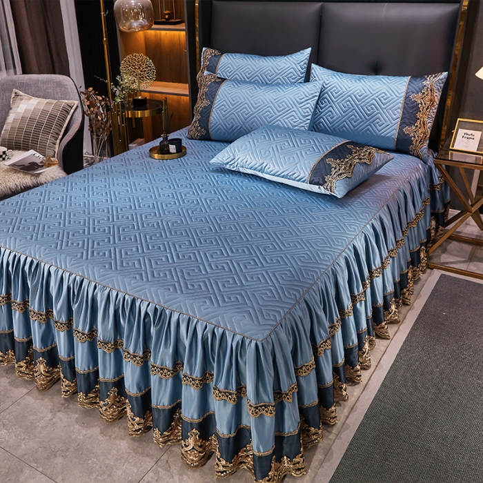 91家纺网 家纺一手货源 找家纺 罗艺轩 2024新款贡缎夹棉床裙三件套凯撒王朝系列 凯撒王朝-天际蓝