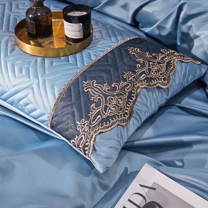 91家纺网 家纺一手货源 找家纺 罗艺轩 2024新款贡缎夹棉床裙三件套凯撒王朝系列 凯撒王朝-天际蓝