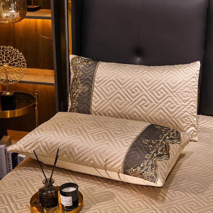 91家纺网 家纺一手货源 找家纺 罗艺轩 2024新款贡缎夹棉床裙三件套凯撒王朝系列 凯撒王朝-香槟金