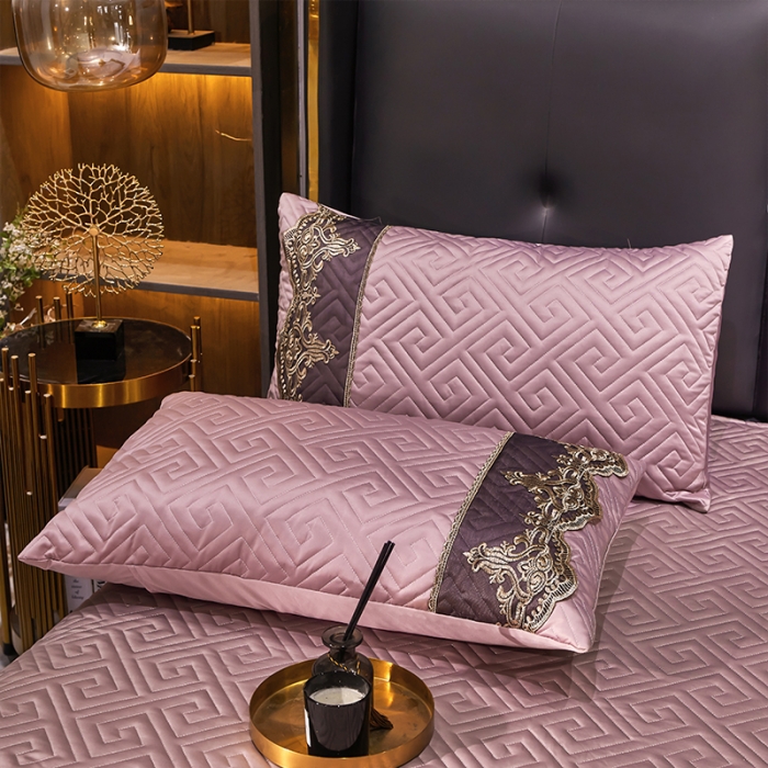 91家纺网 家纺一手货源 找家纺 罗艺轩 2024新款贡缎夹棉床裙三件套凯撒王朝系列 凯撒王朝-宫粉色