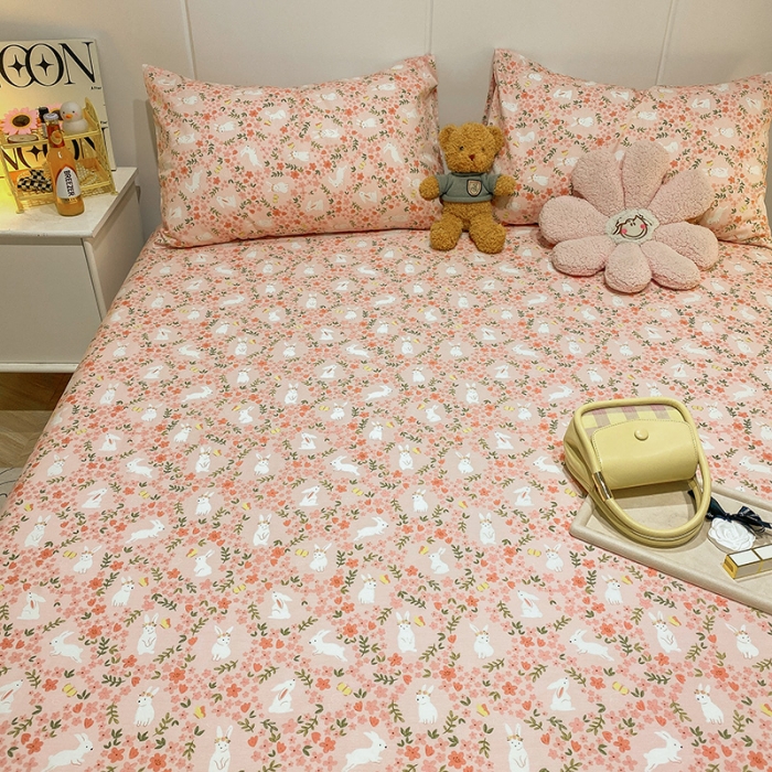 91家纺网 家纺一手货源 找家纺 简宜家居 2023新款全棉A版卡通印花床单 花花兔