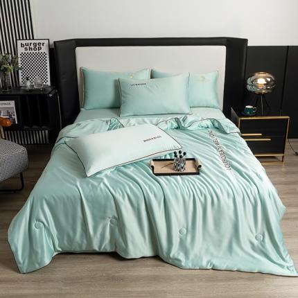91家纺网 家纺一手货源 找家纺 梦镜 2025新款轻奢刺绣冰丝凉感丝夏被四件套 薄荷绿