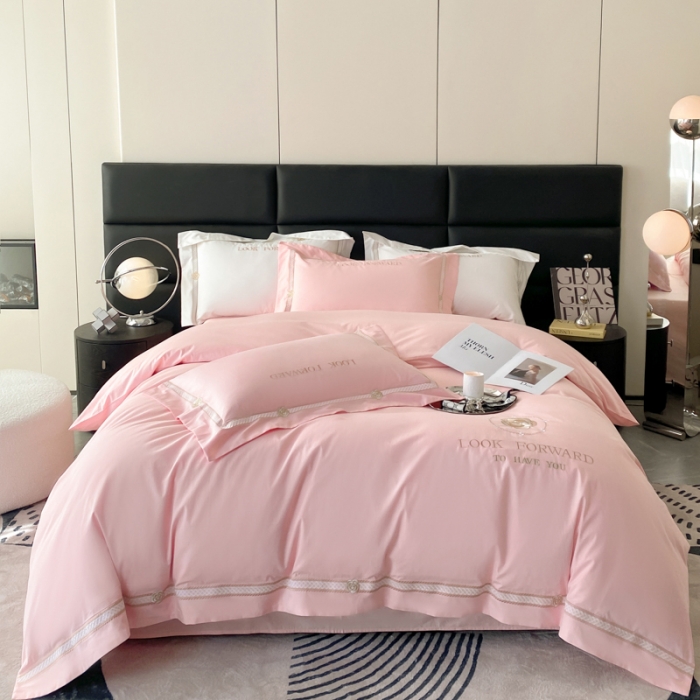 91家纺网 家纺一手货源 找家纺 安妮 2023新款全棉刺绣四件套邂逅系列 豆粉色