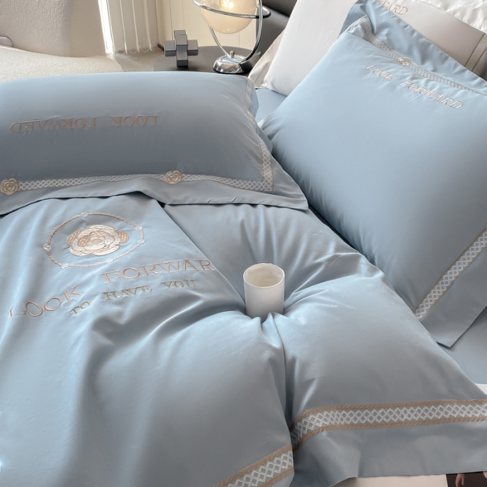 91家纺网 家纺一手货源 找家纺 安妮 2023新款全棉刺绣四件套邂逅系列 梵星蓝