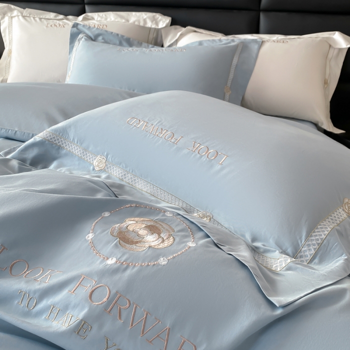 91家纺网 家纺一手货源 找家纺 安妮 2023新款全棉刺绣四件套邂逅系列 梵星蓝