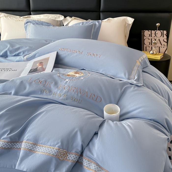 91家纺网 家纺一手货源 找家纺 安妮 2023新款全棉刺绣四件套邂逅系列 天空蓝