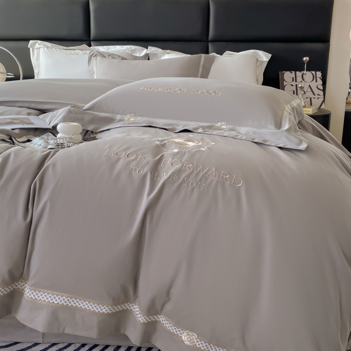 91家纺网 家纺一手货源 找家纺 安妮 2023新款全棉刺绣四件套邂逅系列 洋气灰