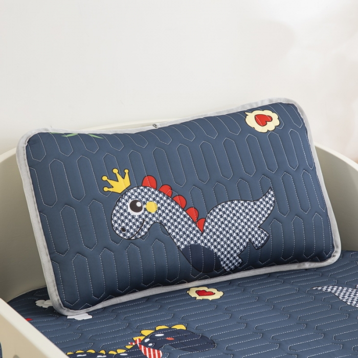 91家纺网 家纺一手货源 找家纺 纽乐 2023新款儿童乳胶枕 皇冠恐龙