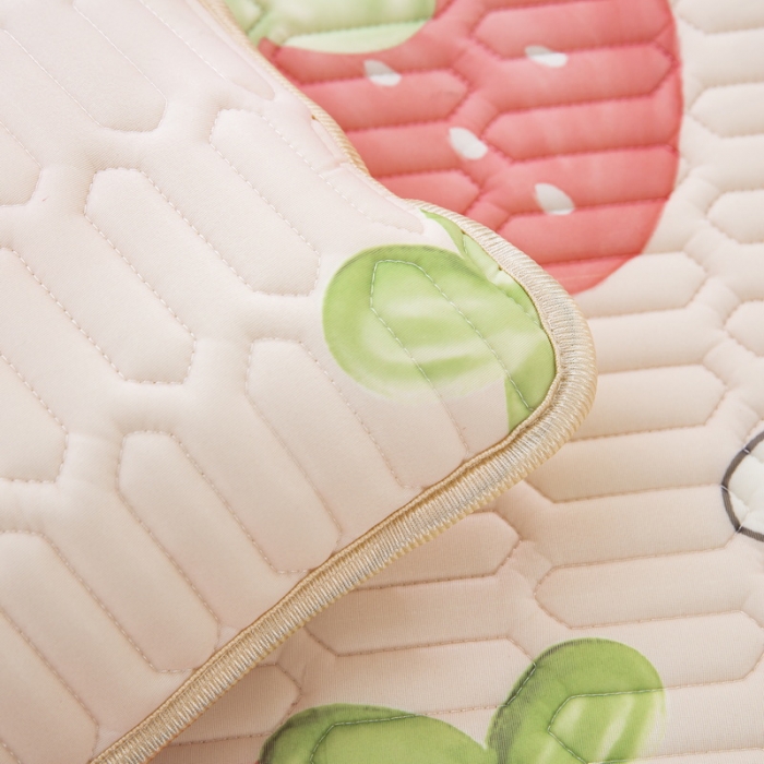 91家纺网 家纺一手货源 找家纺 纽乐 2023新款儿童乳胶枕 甜蜜草莓