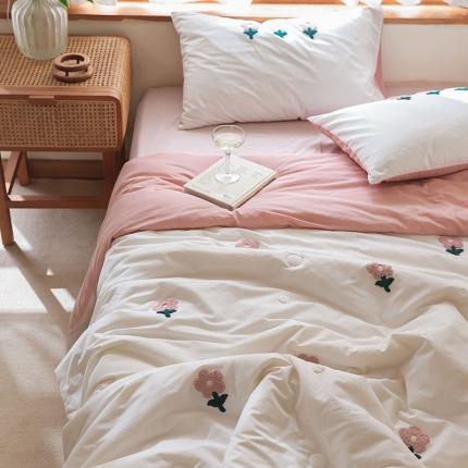 91家纺网 家纺一手货源 找家纺 （总）一加一 2025全棉水洗棉毛巾绣小清新大豆夏被四件套