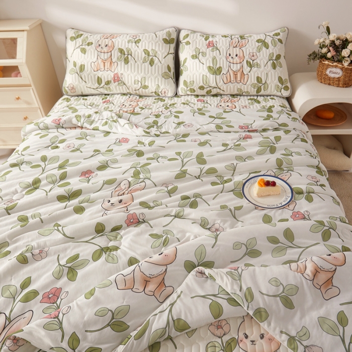 91家纺网 家纺一手货源 找家纺 湘之帛 2024新款0.5乳胶凉席三件套-兔子丛林-绿