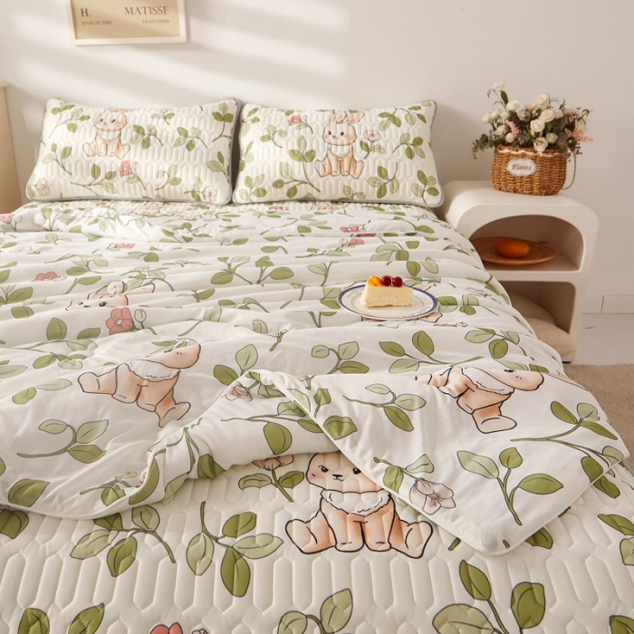 91家纺网 家纺一手货源 找家纺 湘之帛 2024新款0.5乳胶凉席三件套-兔子丛林-绿