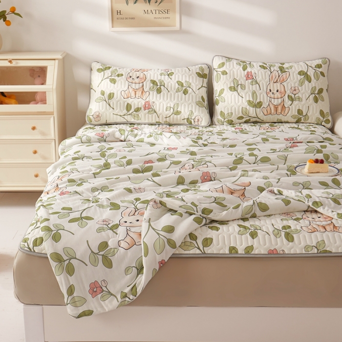 91家纺网 家纺一手货源 找家纺 湘之帛 2024新款0.5乳胶凉席三件套-兔子丛林-绿