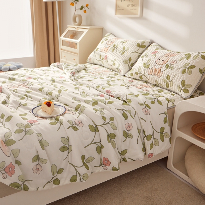 91家纺网 家纺一手货源 找家纺 湘之帛 2024新款0.5乳胶凉席三件套-兔子丛林-绿