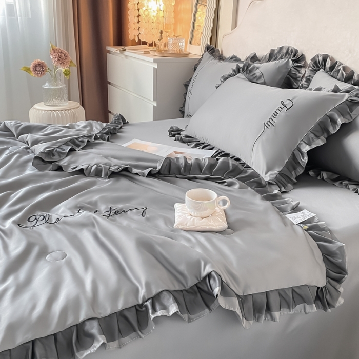 91家纺网 家纺一手货源 找家纺 绣女坊 2023新款花边夏被四件套 灰色