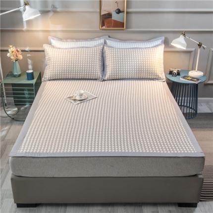 91家纺网 家纺一手货源 找家纺 （总）2024新品1500D数码印花冰丝席千鸟格床单款凉席