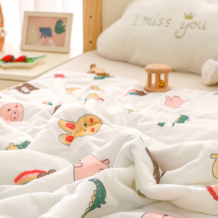 91家纺网 家纺一手货源 找家纺 嗨生活 2025新款儿童A类凉感丝冰激凌夏被 动物世界