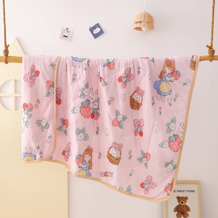 91家纺网 家纺一手货源 找家纺 嗨生活 2025新款儿童A类凉感丝冰激凌夏被 花粉女孩