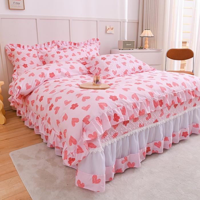 91家纺网 家纺一手货源 找家纺 2023公主风全棉花边床盖四件套 欧根纱床盖款夹棉纯棉三件套直播推荐 心心相印