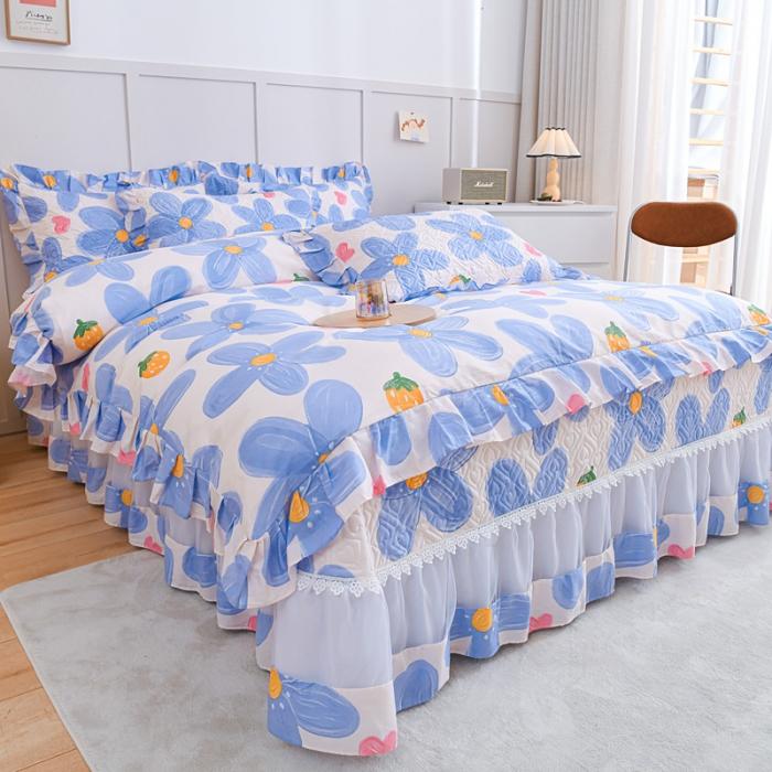 91家纺网 家纺一手货源 找家纺 2023公主风全棉花边床盖四件套 欧根纱床盖款夹棉纯棉三件套直播推荐 蓝色花海