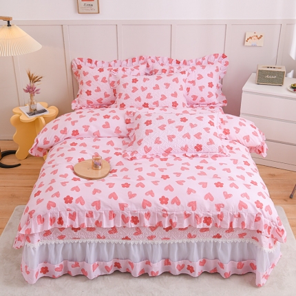 91家纺网 家纺一手货源 找家纺 2023公主风全棉花边床盖四件套 欧根纱床盖款夹棉纯棉三件套直播推荐 心心相印