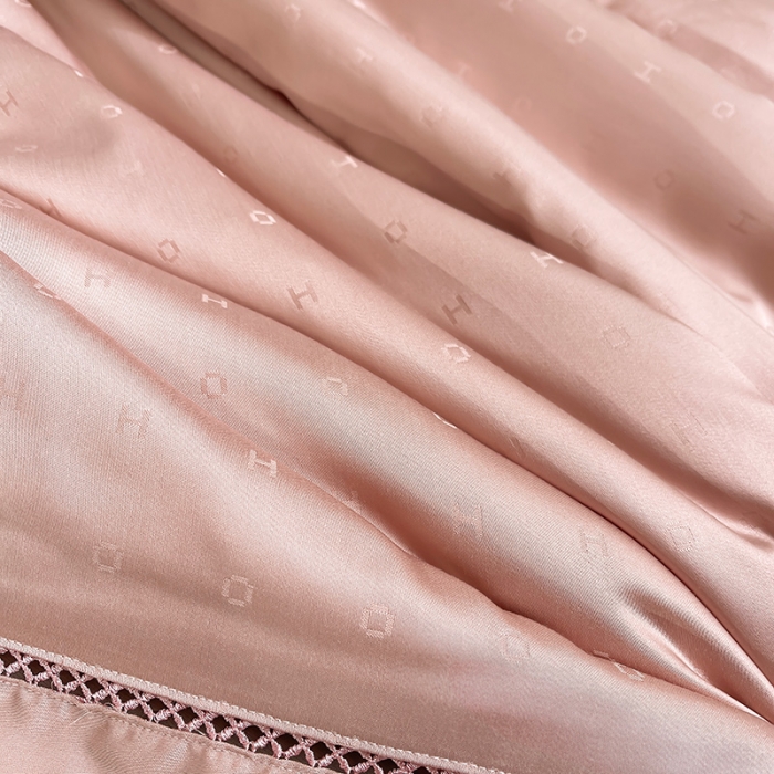 91家纺网 家纺一手货源 找家纺 伊被源 2023新款40支木本提花蚕蛹蛋白夏被-路易斯 路易斯 豆沙红