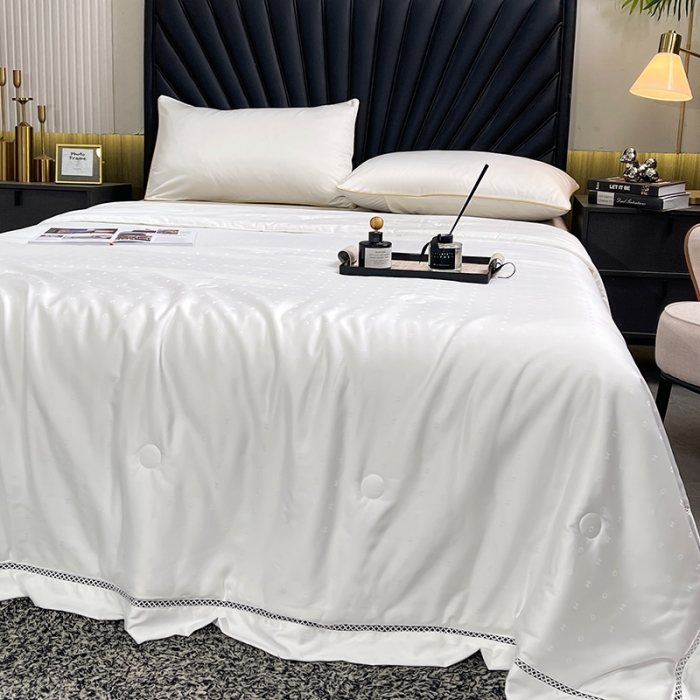 91家纺网 家纺一手货源 找家纺 伊被源 2023新款40支木本提花蚕蛹蛋白夏被-路易斯 路易斯 奶昔白