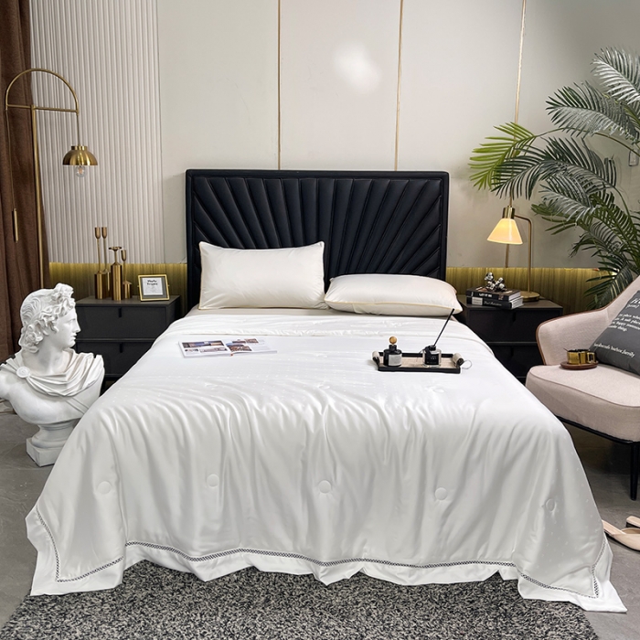 91家纺网 家纺一手货源 找家纺 伊被源 2023新款40支木本提花蚕蛹蛋白夏被-路易斯 路易斯 奶昔白