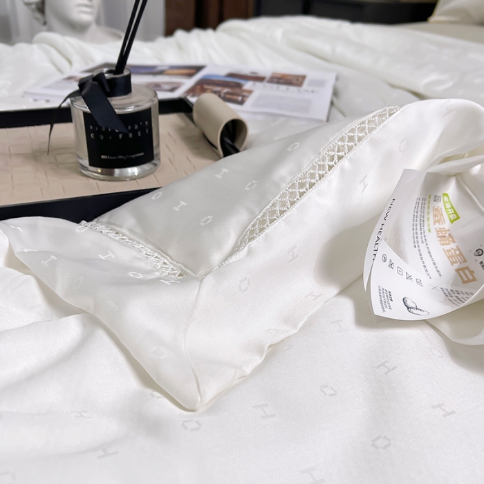 91家纺网 家纺一手货源 找家纺 伊被源 2023新款40支木本提花蚕蛹蛋白夏被-路易斯 路易斯 奶昔白