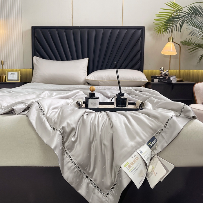 91家纺网 家纺一手货源 找家纺 伊被源 2023新款40支木本提花蚕蛹蛋白夏被-路易斯 路易斯 星辰灰