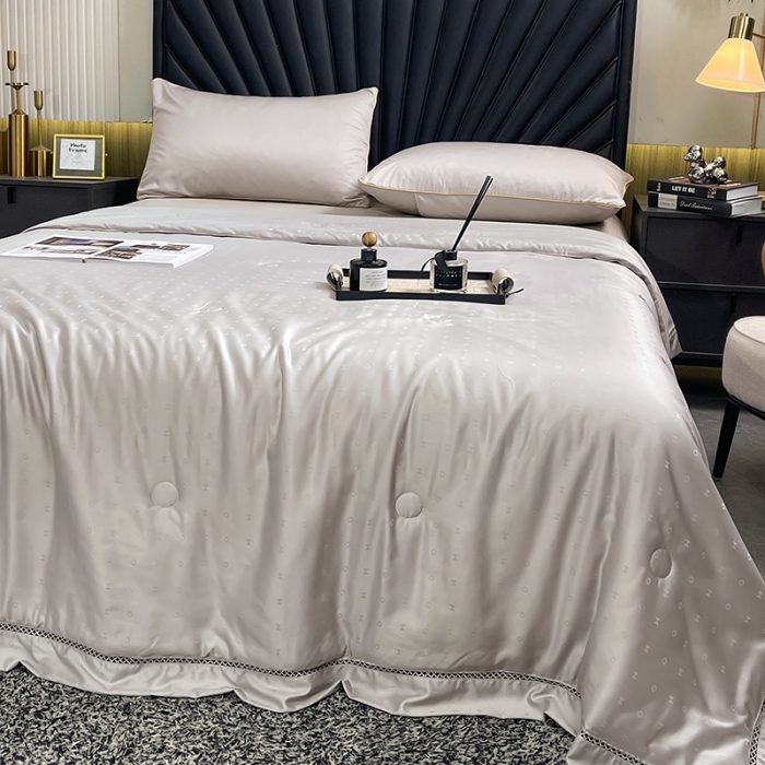 91家纺网 家纺一手货源 找家纺 伊被源 2023新款40支木本提花蚕蛹蛋白夏被-路易斯 路易斯 星辰灰