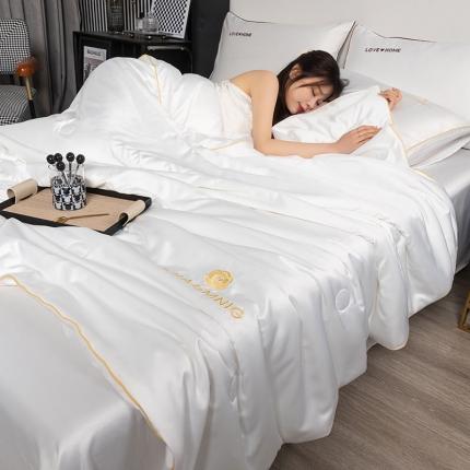 91家纺网 家纺一手货源 找家纺 （总）梦镜家纺2025新款山茶花系列凉感丝冰丝大豆夏被