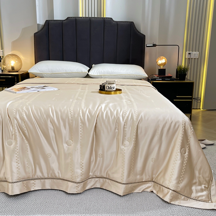 91家纺网 家纺一手货源 找家纺 伊被源 2023新款莫代尔活性提花蚕丝夏被-浮光掠影 浮光掠影-香槟金