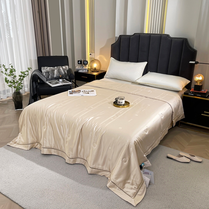 91家纺网 家纺一手货源 找家纺 伊被源 2023新款莫代尔活性提花蚕丝夏被-浮光掠影 浮光掠影-香槟金