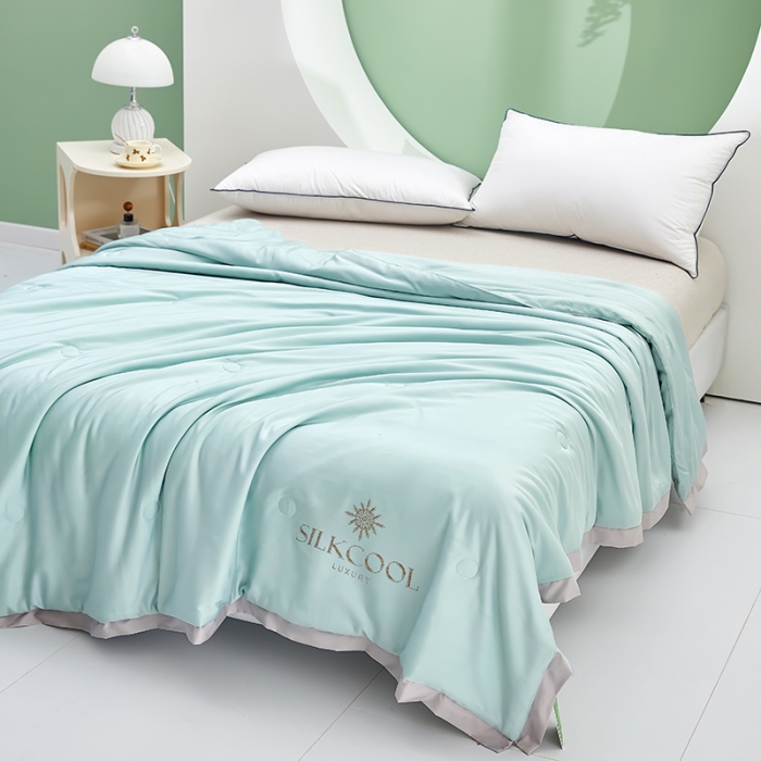 91家纺网 家纺一手货源 找家纺 伊被源 2023新款莫代尔蚕蛹蛋白夏被-锦色 锦色-清新蓝