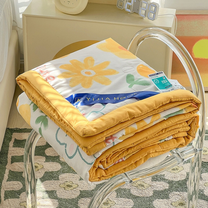 91家纺网 家纺一手货源 找家纺 星巴K 2023新款洛卡棉美棉印花夏被亲肤手包边夏被 阳光兔兔