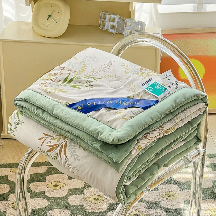 91家纺网 家纺一手货源 找家纺 星巴K 2023新款洛卡棉美棉印花夏被亲肤手包边夏被 香草