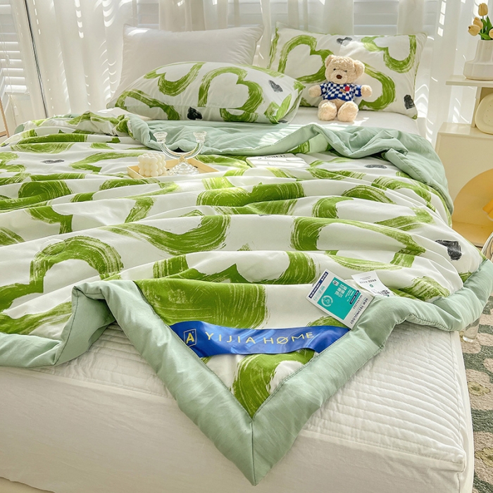 91家纺网 家纺一手货源 找家纺 星巴K 2023新款洛卡棉美棉印花夏被亲肤手包边夏被 爱心绿