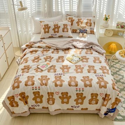 91家纺网 家纺一手货源 找家纺 星巴K 2023新款洛卡棉美棉印花夏被亲肤手包边夏被 饼干熊