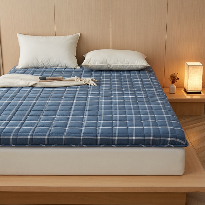 91家纺网 家纺一手货源 找家纺 锦丝钰床垫 2023新款色织水洗棉棉花床垫 海蓝格