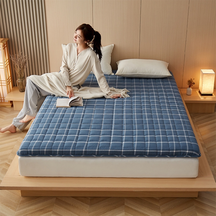 91家纺网 家纺一手货源 找家纺 锦丝钰床垫 2023新款色织水洗棉棉花床垫 海蓝格