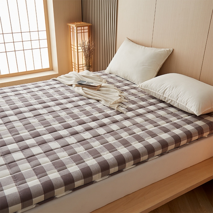 91家纺网 家纺一手货源 找家纺 锦丝钰床垫 2023新款色织水洗棉棉花床垫 灰中格