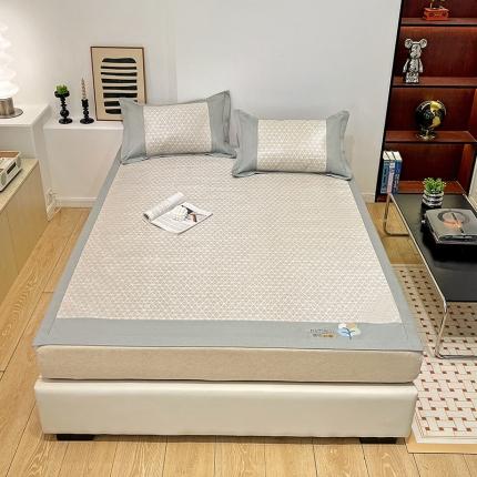 91家纺网 家纺一手货源 找家纺 2023澳梵植物抗菌冰丝凉席三件套软席 米格-卡其