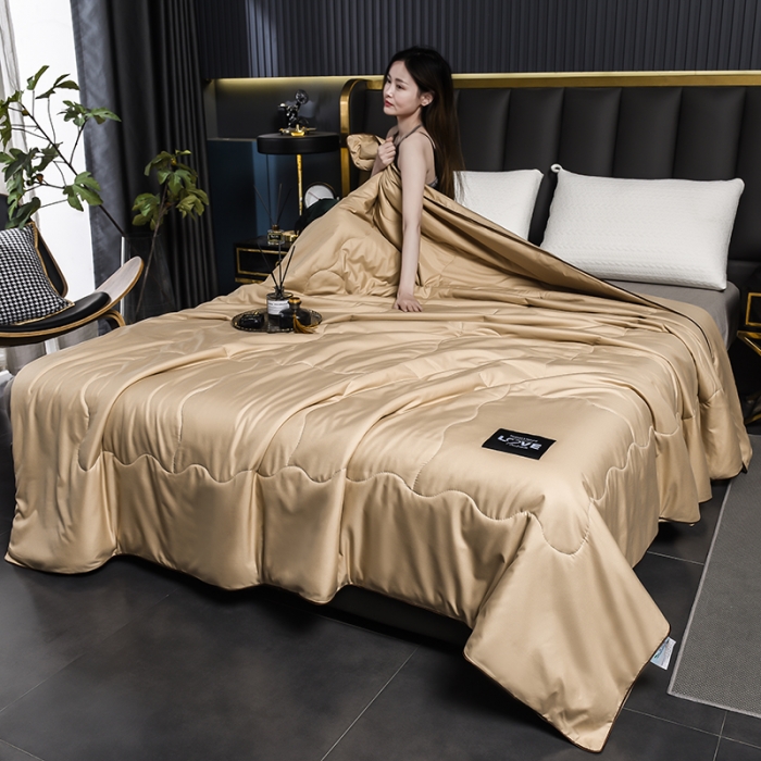 91家纺网 家纺一手货源 找家纺 宇豪 2023新款水洗真丝夏被套件 富贵-咖