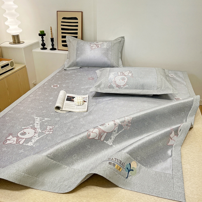 91家纺网 家纺一手货源 找家纺 2023澳梵植物抗菌冰丝凉席三件套软席 蹲蹲熊