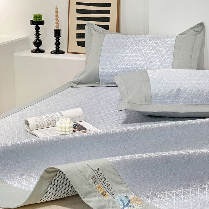 91家纺网 家纺一手货源 找家纺 2023澳梵植物抗菌冰丝凉席三件套软席 米格-蓝