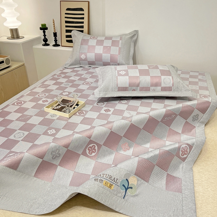 91家纺网 家纺一手货源 找家纺 2023澳梵植物抗菌冰丝凉席三件套软席 方格-粉