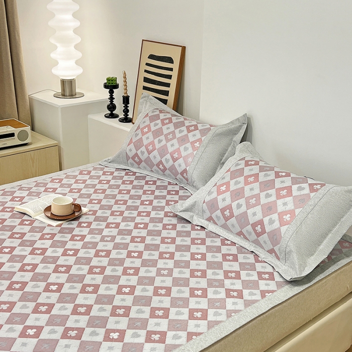 91家纺网 家纺一手货源 找家纺 2023澳梵植物抗菌冰丝凉席三件套软席 棋盘-红棕