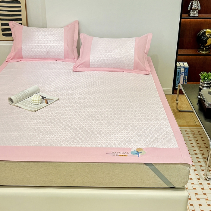 91家纺网 家纺一手货源 找家纺 2023澳梵植物抗菌冰丝凉席三件套软席 米格-粉