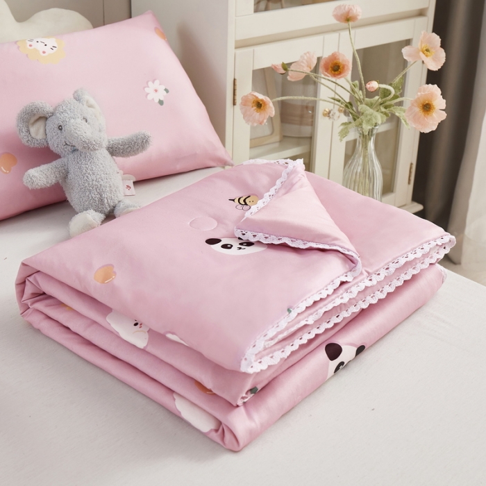 91家纺网 家纺一手货源 找家纺 （总）丝涟 2023新款 A类儿童针织棉印花夏被